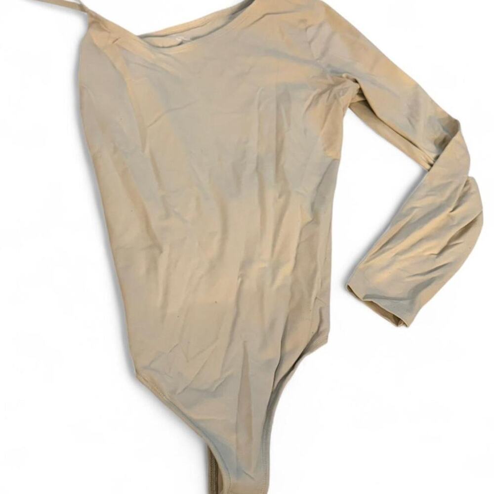 Abercrombie & Fitch Soft A&F One Shoulder Long Sleeve Bodysuit Tan Beige Medium‎
